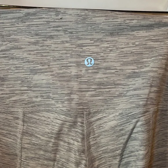 Lululemon Wunder Under Scalloped Hem High Rise Crop - Picture 4 of 6